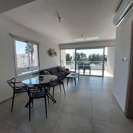 Luxury 2 Bedroom 301 Apartament Larnaca